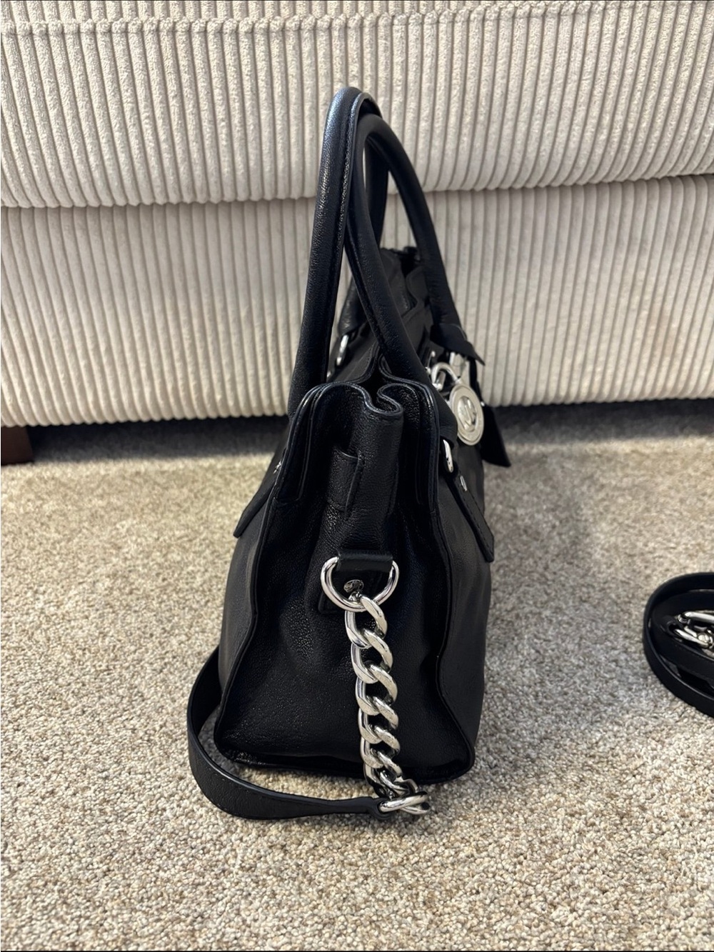 Michael Kors black pebbled leather purse - Picture 3 of 9